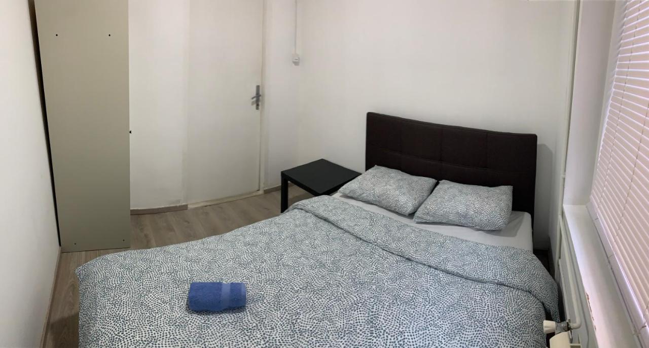 Private Rooms Belgrade Hostel エクステリア 写真